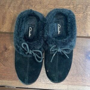 Clarks Women's Dark Suede Slippers
